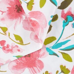 🤍Floral decorative Runner with Pink and Green Design